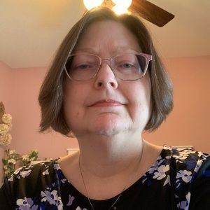 Meet your Posher, Debbie